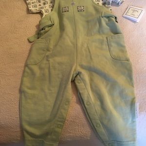 Two piece child's outfit